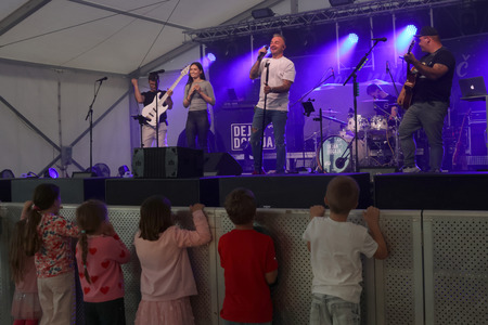 Cerkniška noč, koncert Šank Rock in zabava s skupino Dejan dogaja band ob občinskem prazniku 07 Foto Ljubo Vukelič